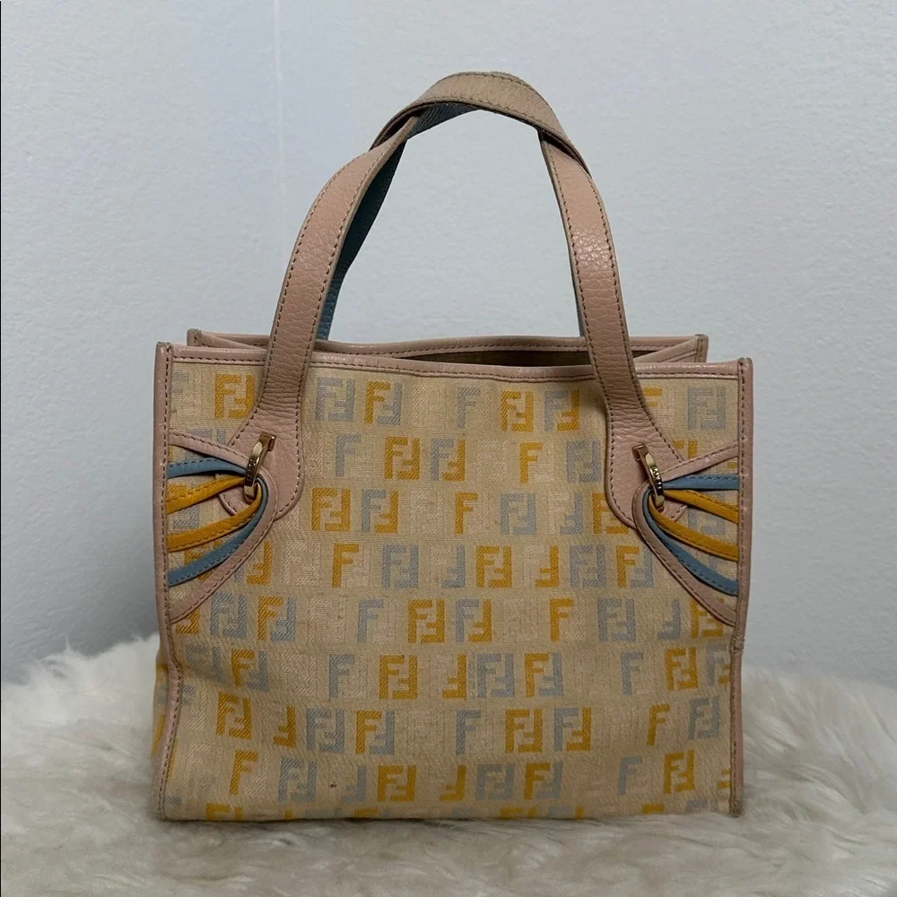 💯Authentic Fendi Tote Multi Color🍀